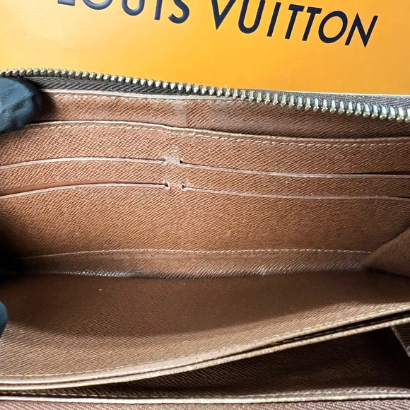 Louis Vuitton Brown Monogram Zippy Wallet A115 - Picture 11 of 14